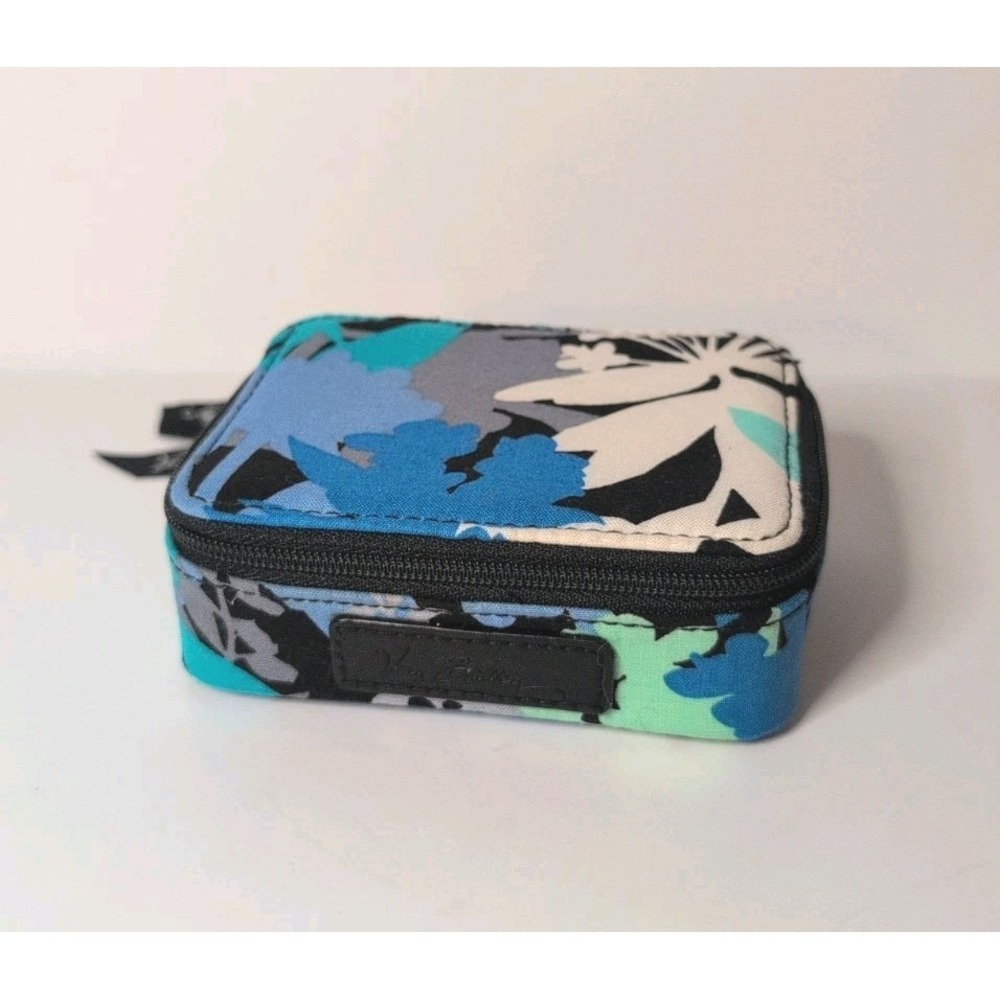 Vera Bradley Camp Flora Travel Pill Case NWOT 4"X3"